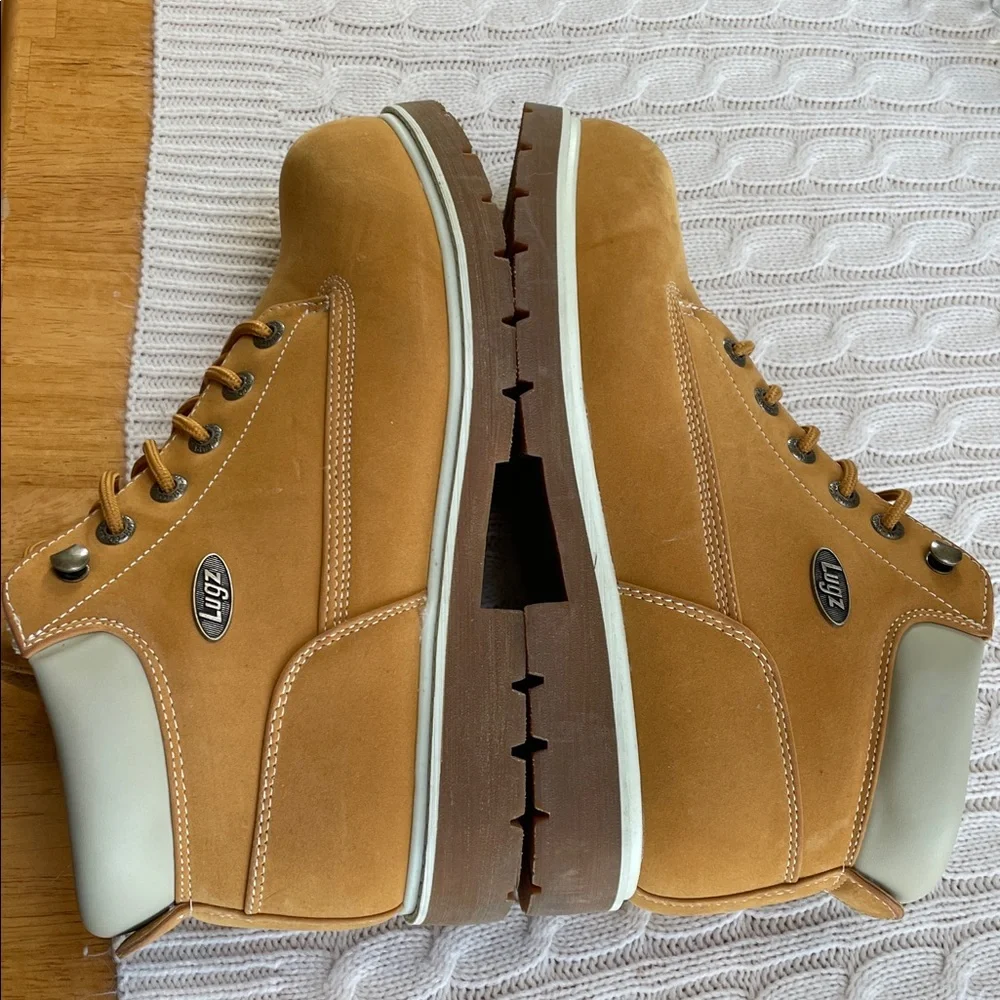 Men’s 10 Lugz Drifter LX boots in 